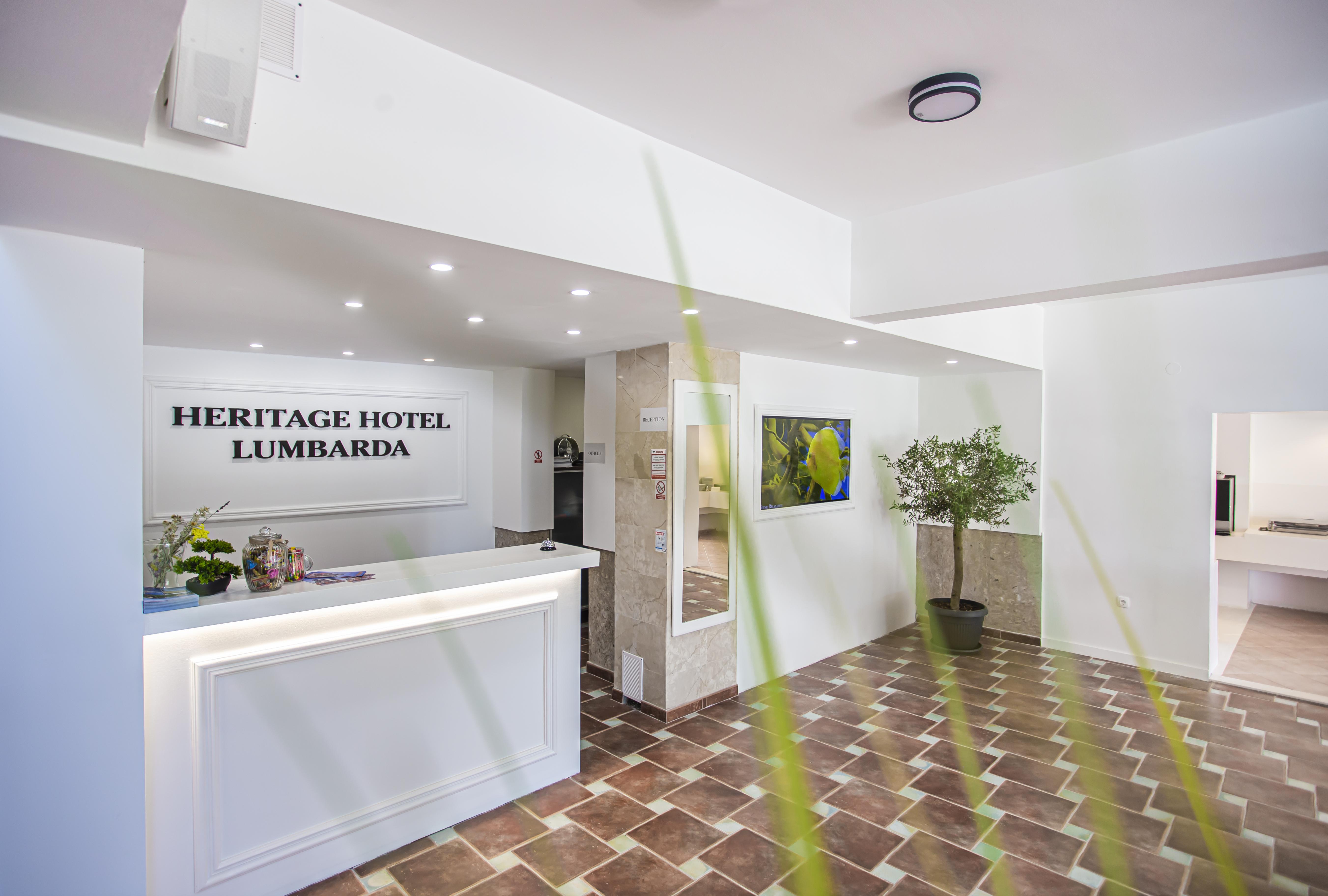 Hotel Lumbarda Exteriér fotografie